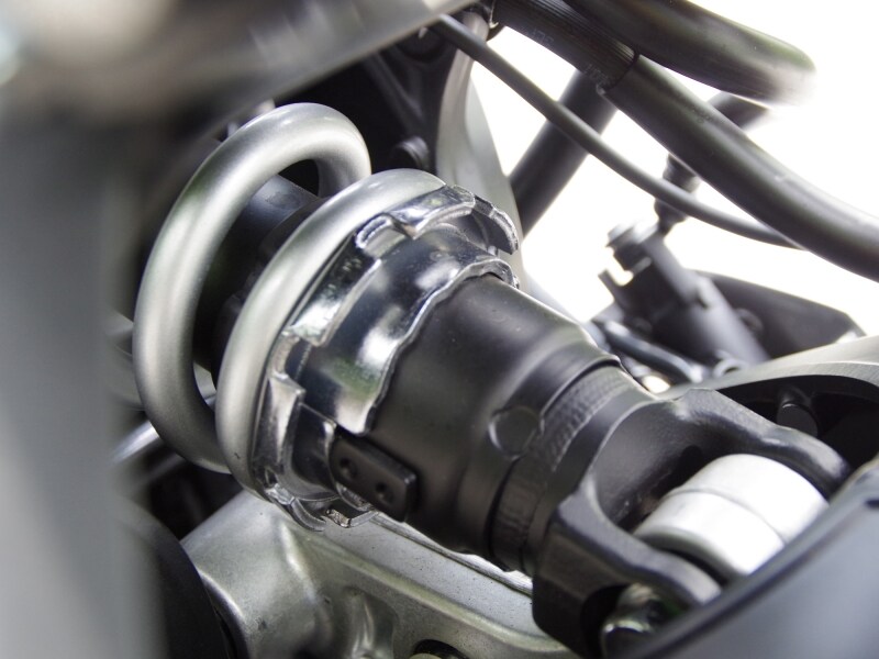 XSR900 リアサスペンション