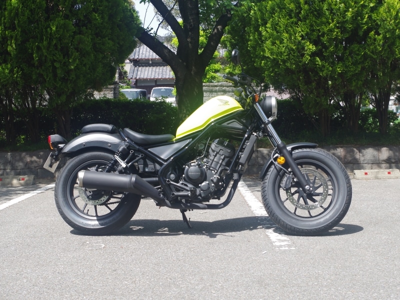 レブル250と見た目はほとんど一緒