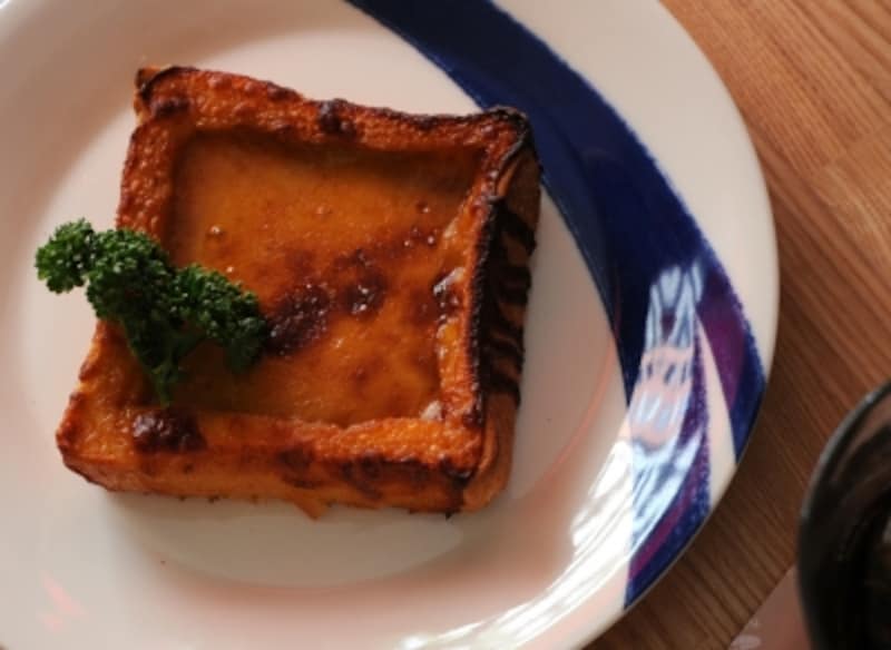 黄色いチーズトースト