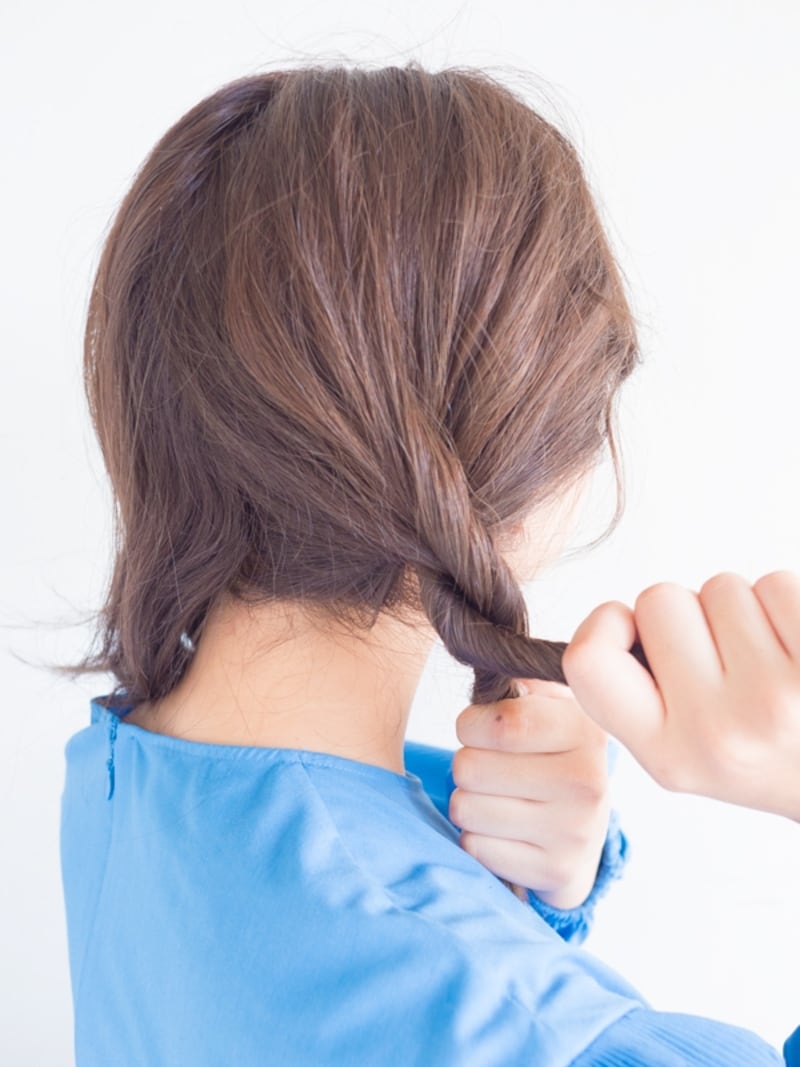 それぞれねじり編みにする