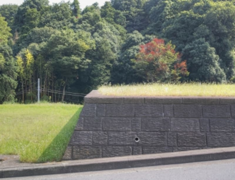 盛土と擁壁のイメージ