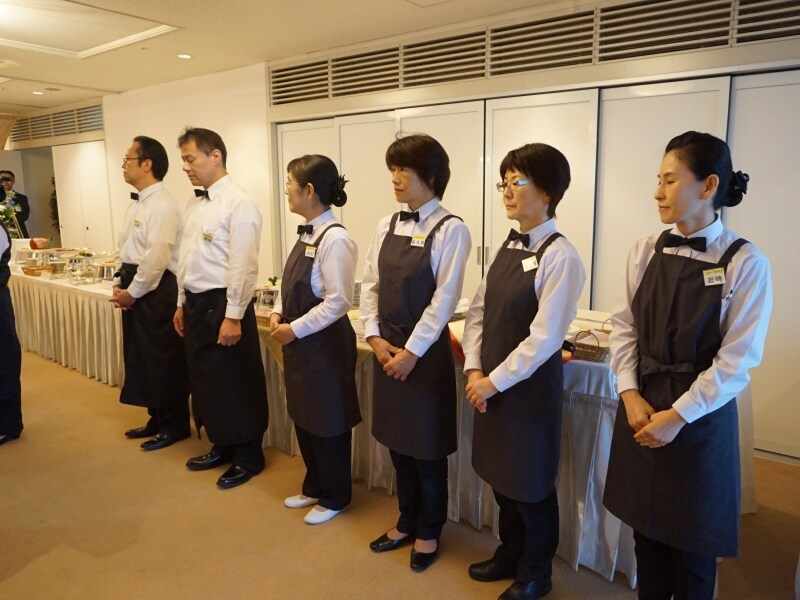 パーティーの最後は、受講生たちが一列に並び、堂々と自己アピール！