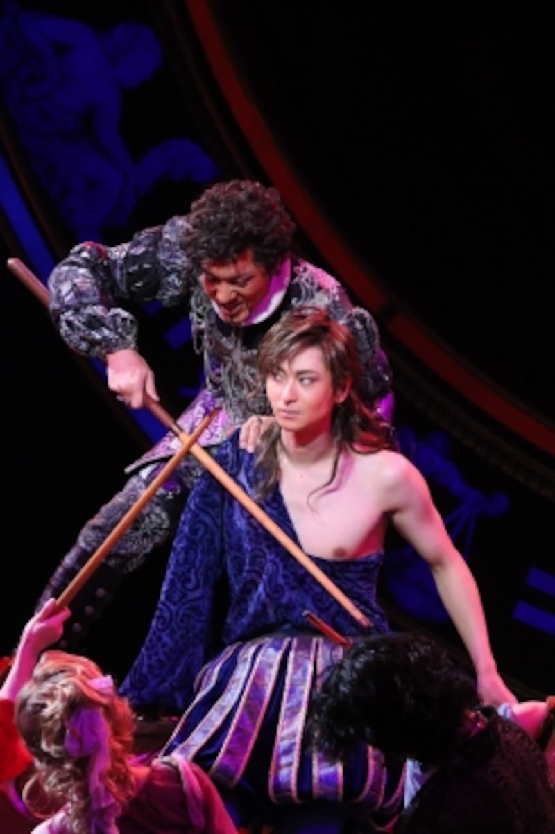 『レディ・べス』2017年undefined写真提供：東宝演劇部