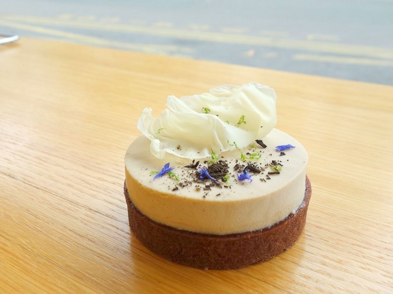 Beige （モリヨシダ・MORI YOSHIDA）