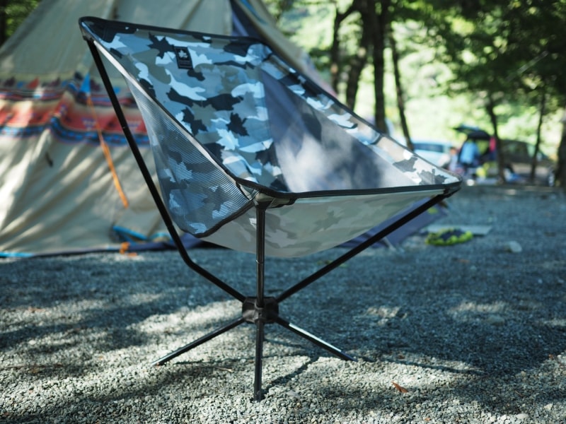 カモフラ柄がお洒落なコンパクトバケットチェアXL