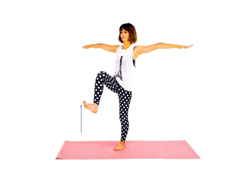 美脚エクササイズ2undefined踵を押し出し、ふくらはぎを刺激