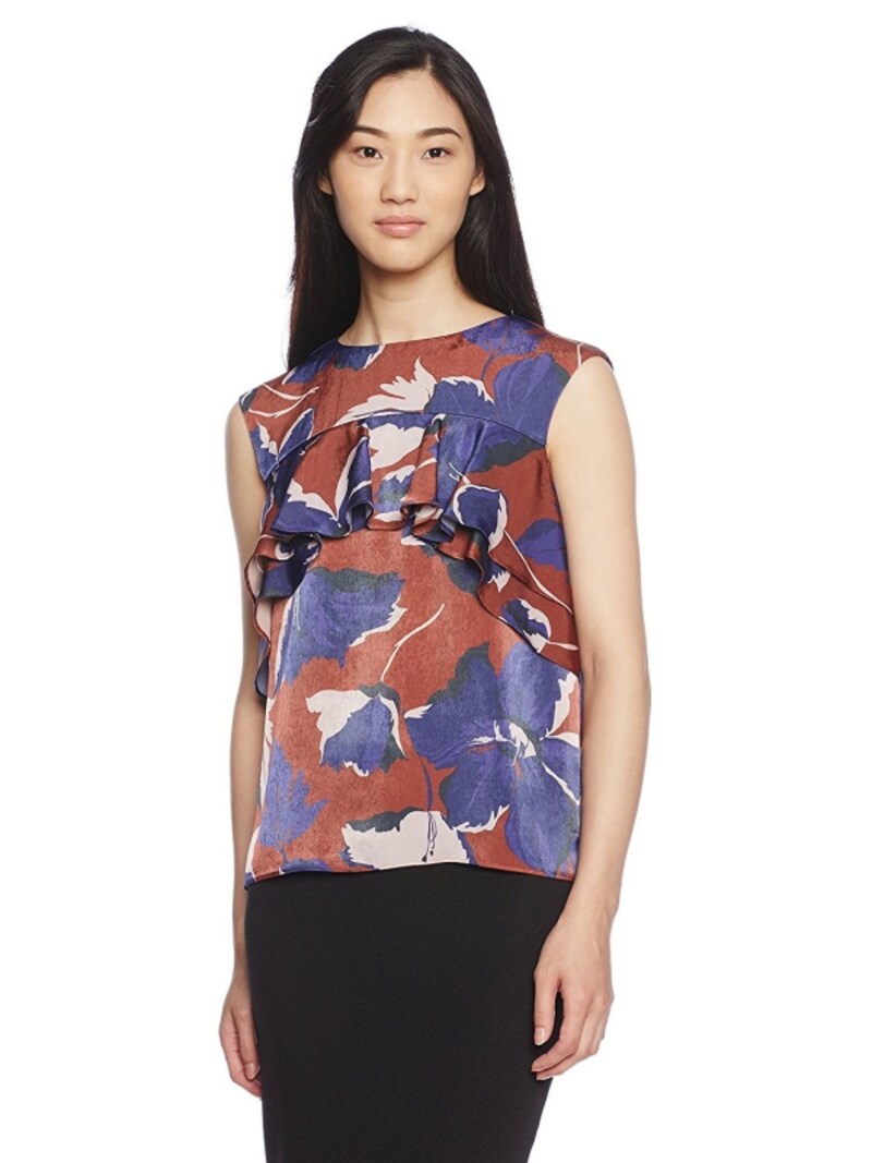 ブラウン系のフラワー柄トップス (グレースコンチネンタル)GRACE CONTINENTAL フラワープリントノースリーブ