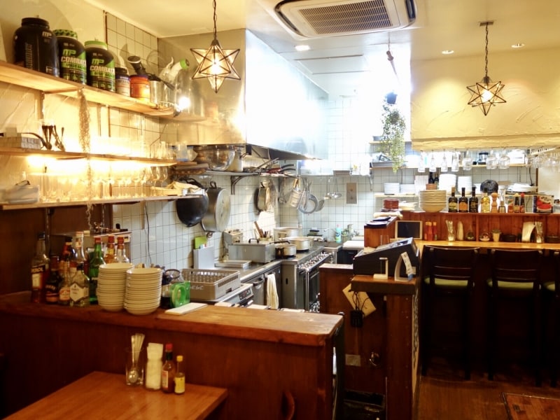 料理家バル アリーズのキッチン