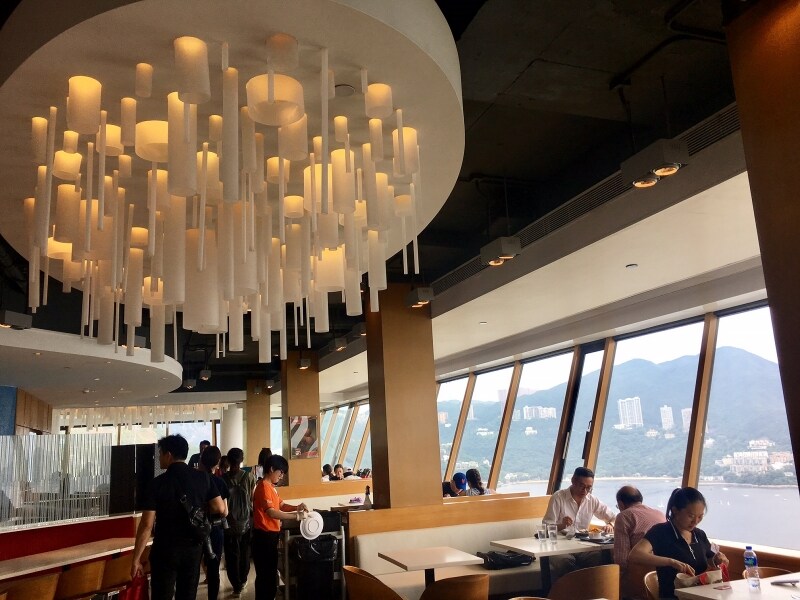 ケーブルカー乗り場近く