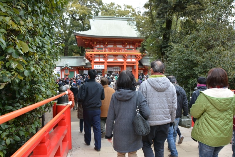 神橋から眺める桜門