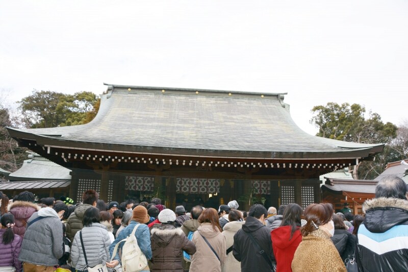 参拝者が願いを伝える拝殿