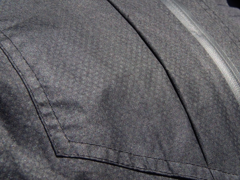 細かいドット部分が光る