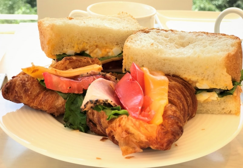 アフタヌーンティundefined下段のサンドウィッチ