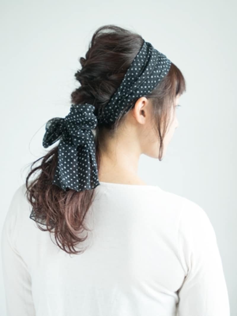 ターバンを使った簡単おしゃれヘアアレンジ