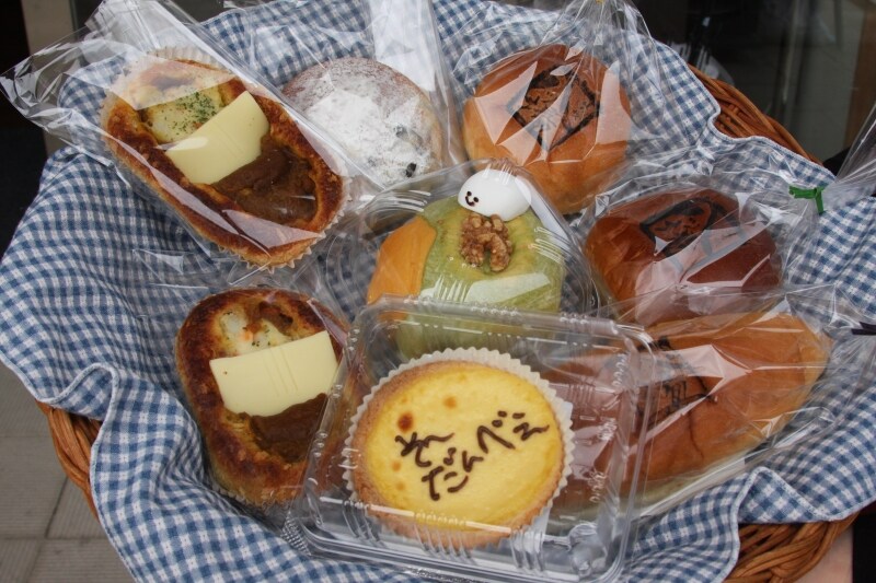 人気商品が揃うパンコーナー