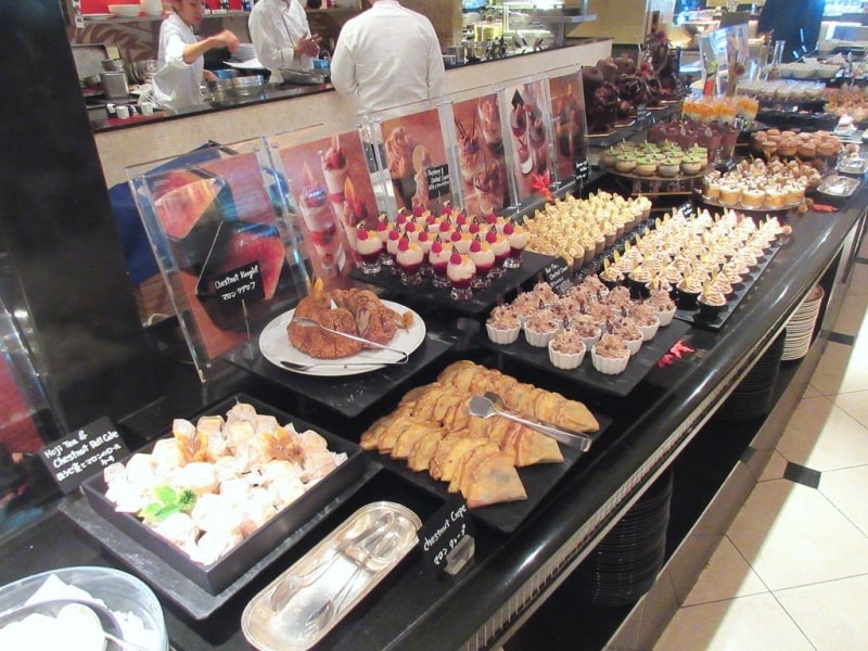 ザ・テラス メインのブッフェ台