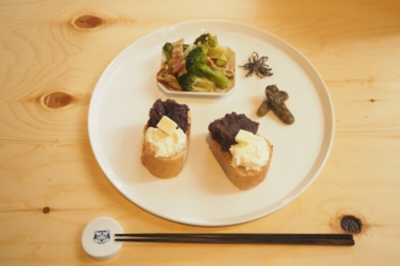 ランチは素材にこだわり、軽食スタイル。（おにぎりもあります）