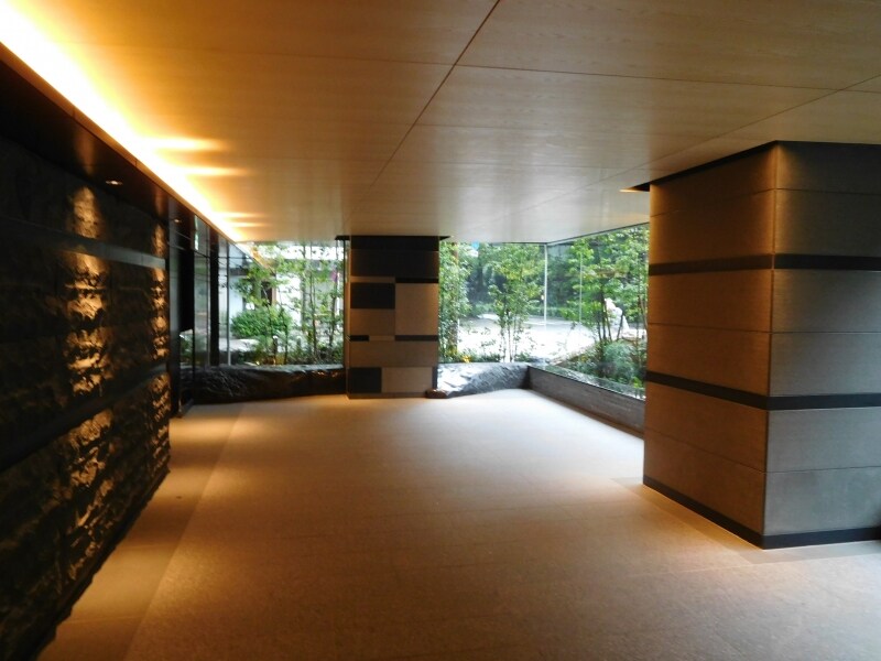 エントランスホール