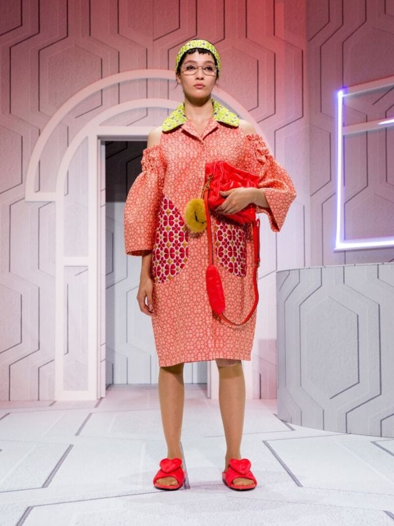 Anya Hindmarch 2018年春夏ロンドンコレクション