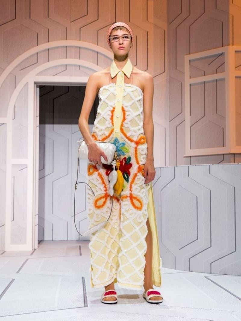 Anya Hindmarch 2018年春夏ロンドンコレクション