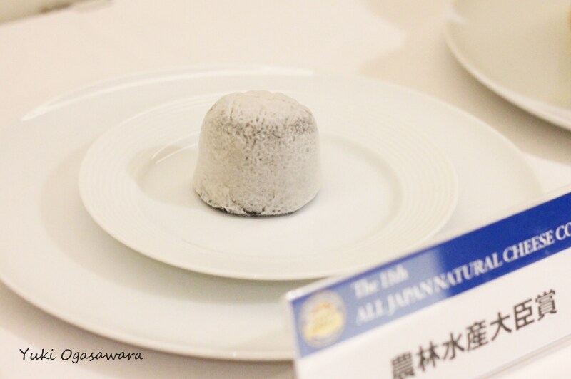 チーズ工房【千】sen：「竹炭undefined濃厚熟成」