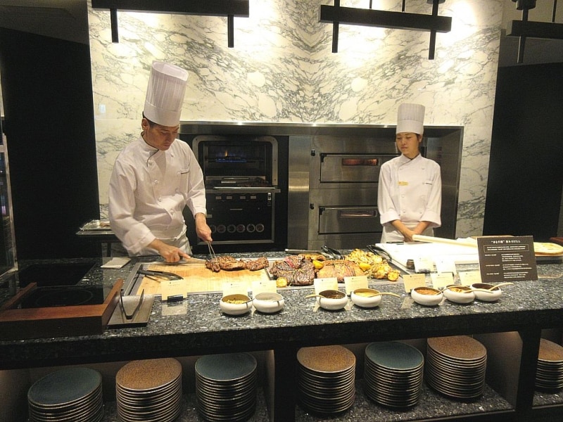 カナデテラス グリルのブッフェ台