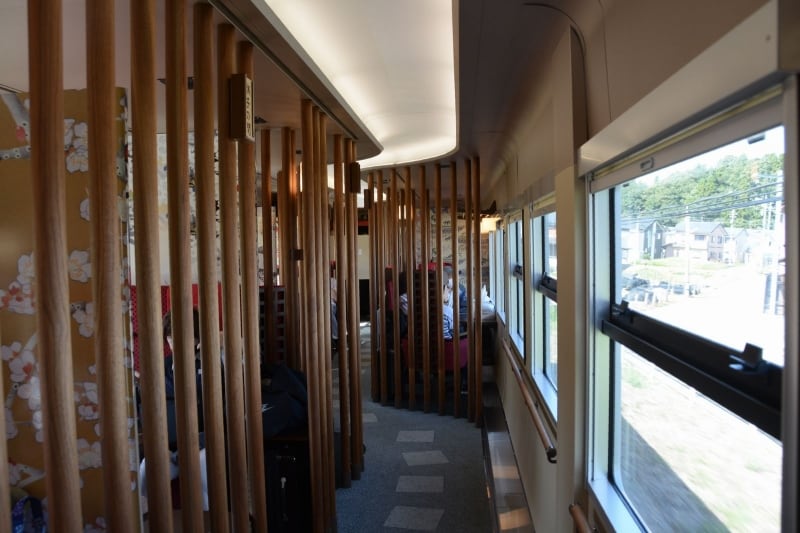 旅館内のような1号車