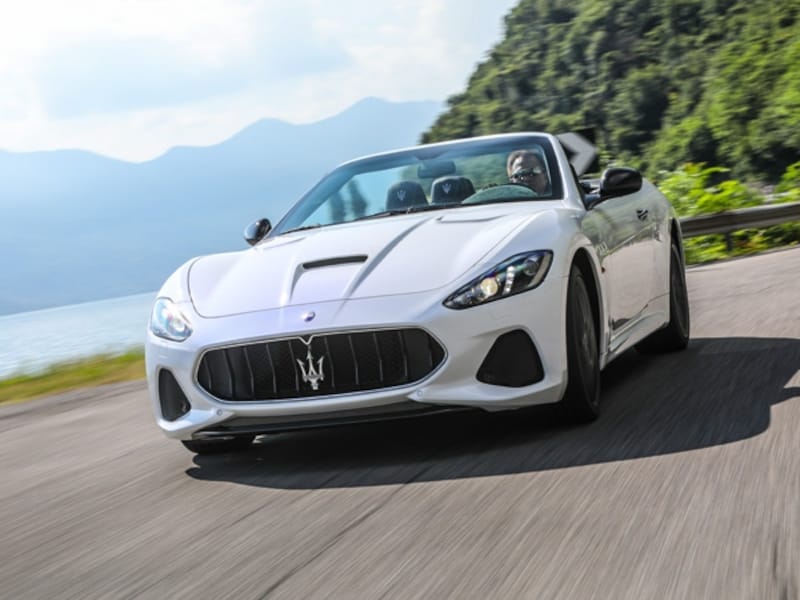 マセラティグランカブリオ