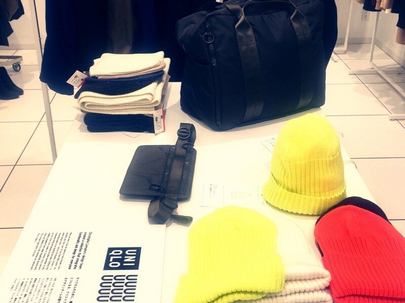 小物も充実するユニクロU。全般的にミリタリーを意識したアイテムが多いように見ています。色遣い・技術素材などただのミリタリーではないところがポイントなのです。