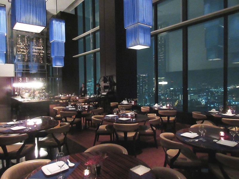 チャイナブルー 内観