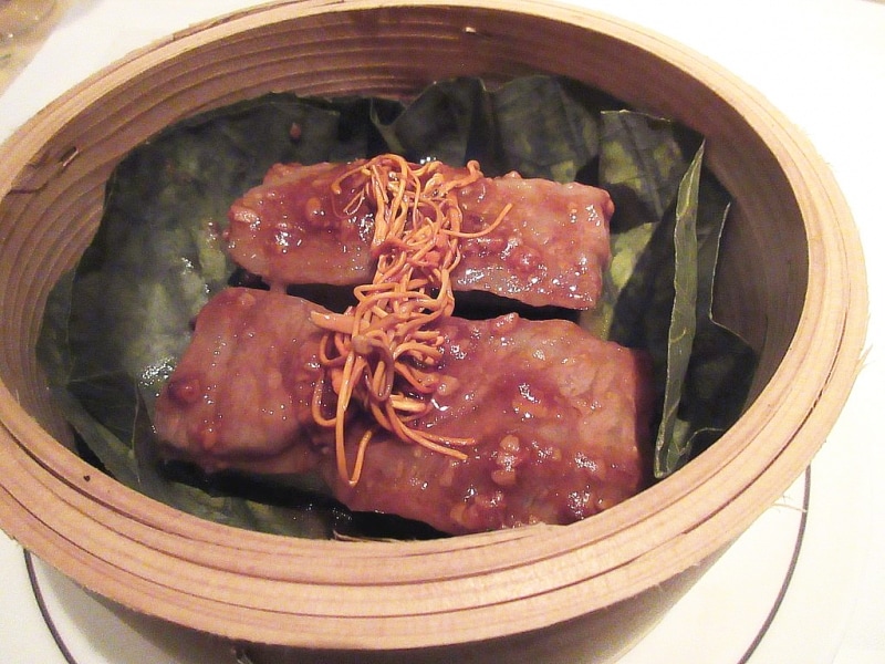 ヘイフンテラス 飛騨牛サーロインと山芋の滋味醤蒸し