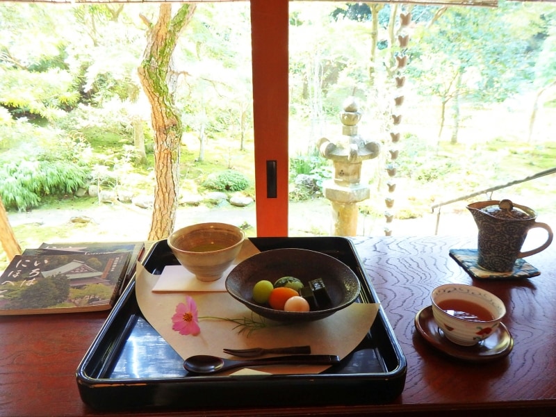 安寧の草花盆のセット