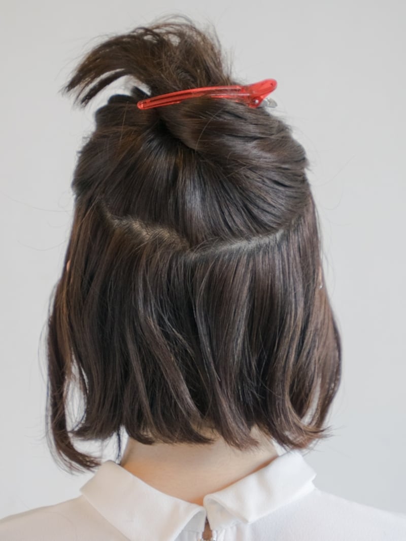 V字になるようにざっくり分ける