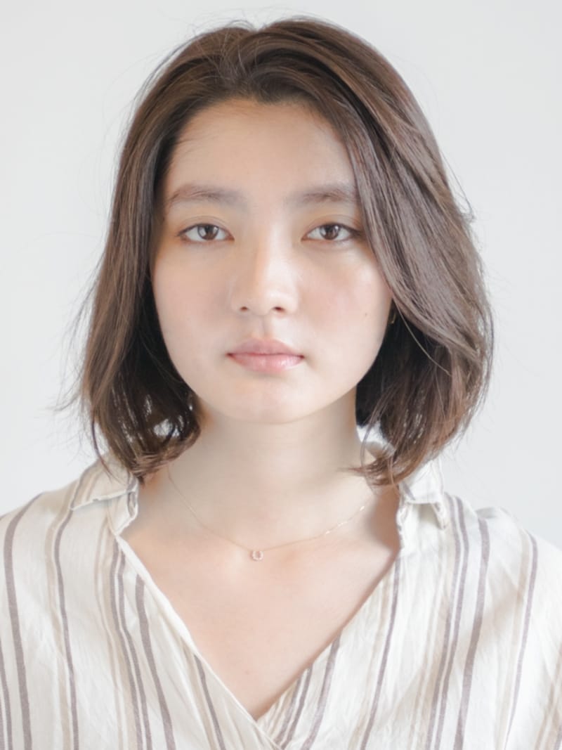 あご下のボブヘア