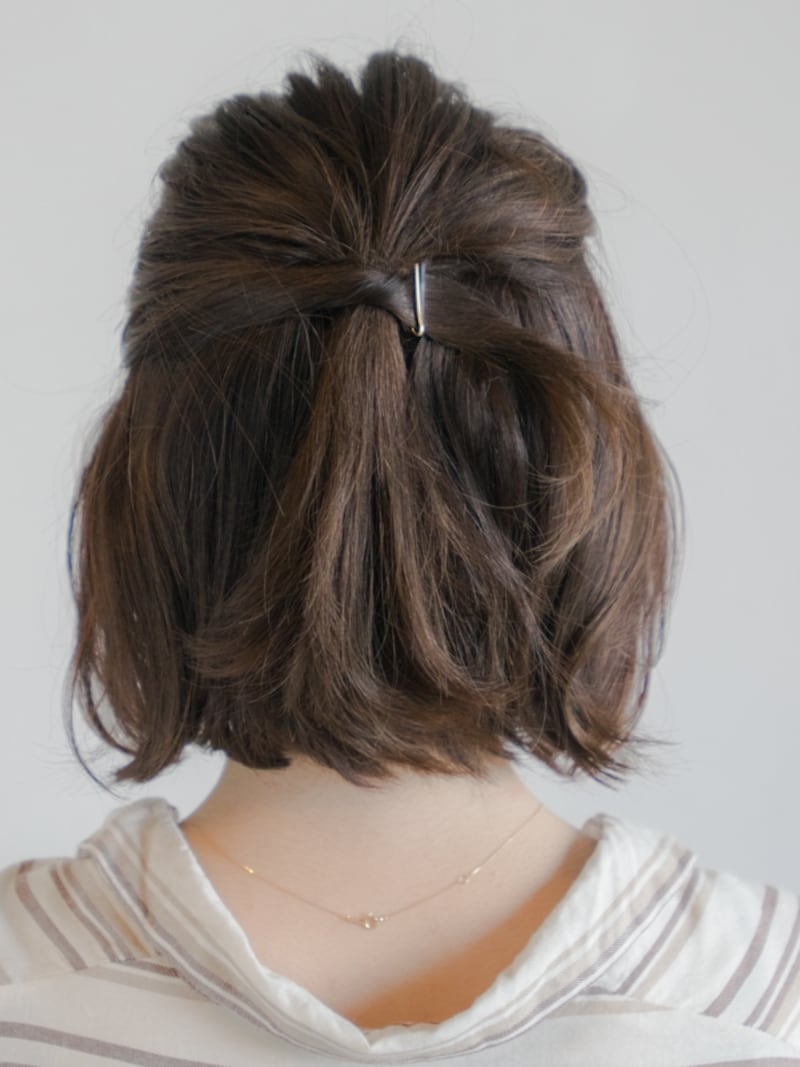 ゴムの結び目が隠れる