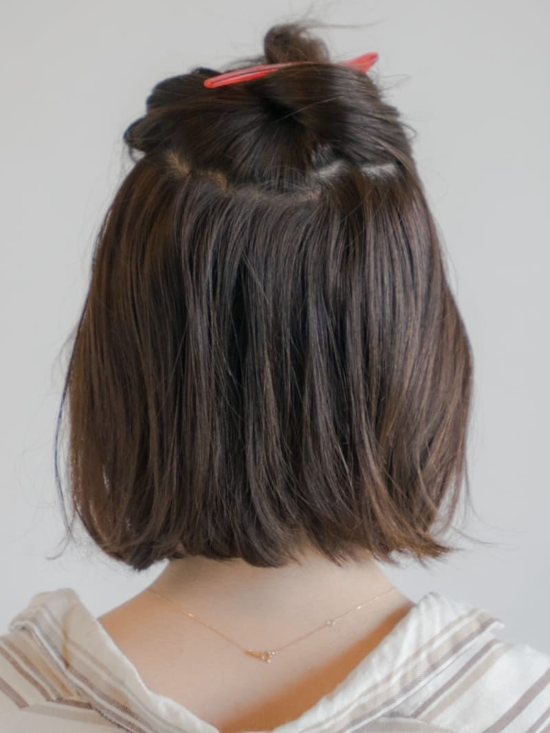 ハチ上の髪をざっくりとる