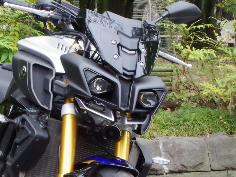MT-10のLEDヘッドライト