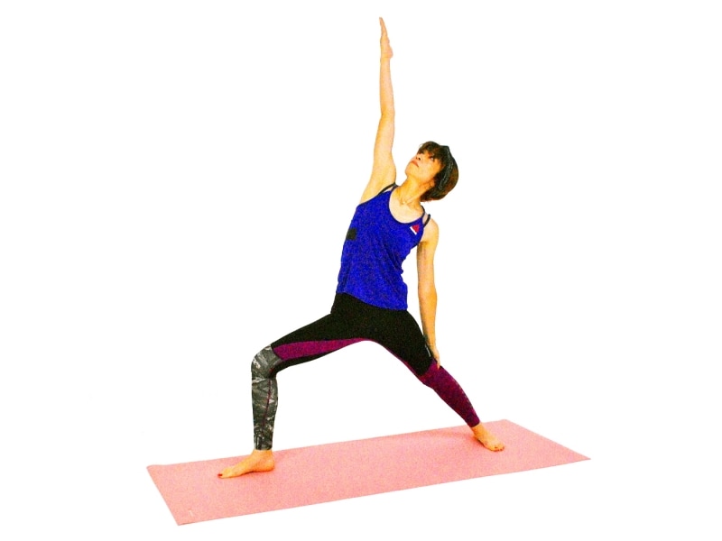 シャンティ・ヴィラバドラーサナ3undefined左手を左ふとももに添え、右手を天井方向に伸ばします