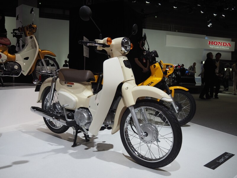 中国製から国内生産に切り替わった新型スーパーカブ50