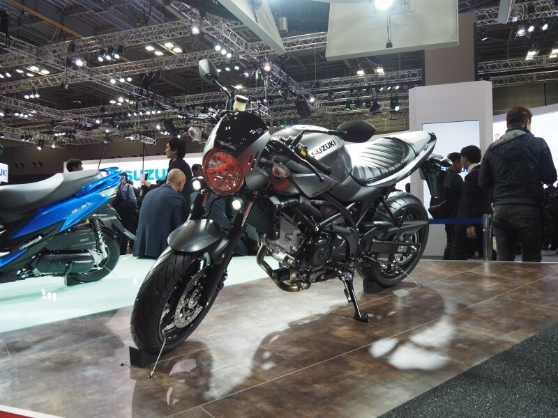 流行のネオレトロスタイルを採用したSV650X