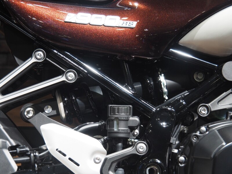 個人的にはツインショックにして欲しかった！