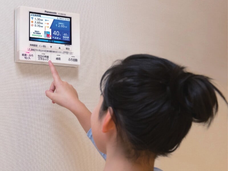 エネファームのエネルックリモコン（画像提供：東京ガス）