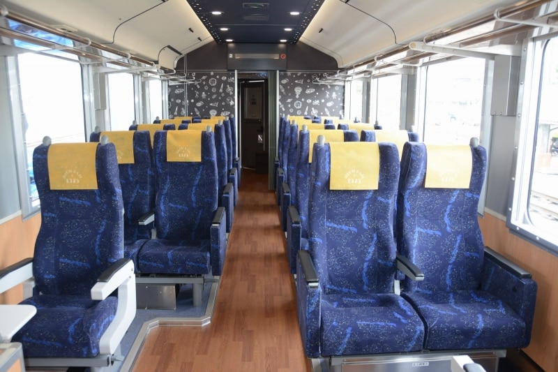 リクライニングシート