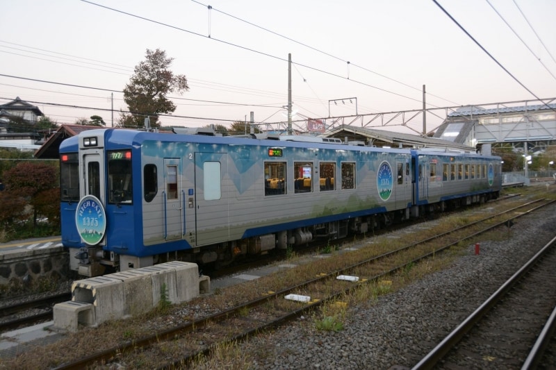 小淵沢駅に到着