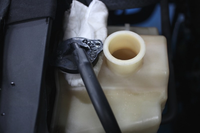 リザーバータンクから注入しましょう