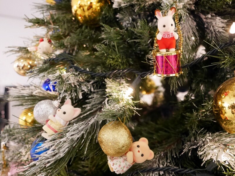 オーナメントはこのツリーのために作られたもの。ひとつひとつ異なるのでじっくりご覧あれ（2017年11月20日撮影）