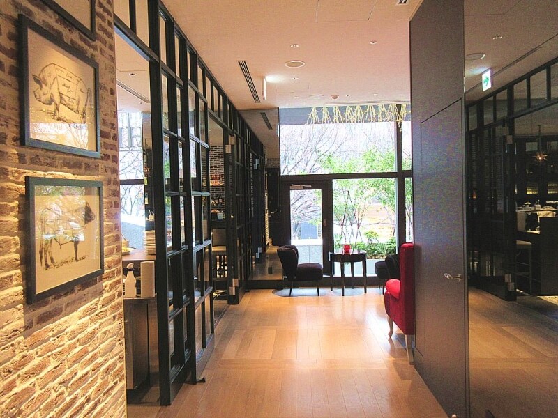 ダンボ エントランス