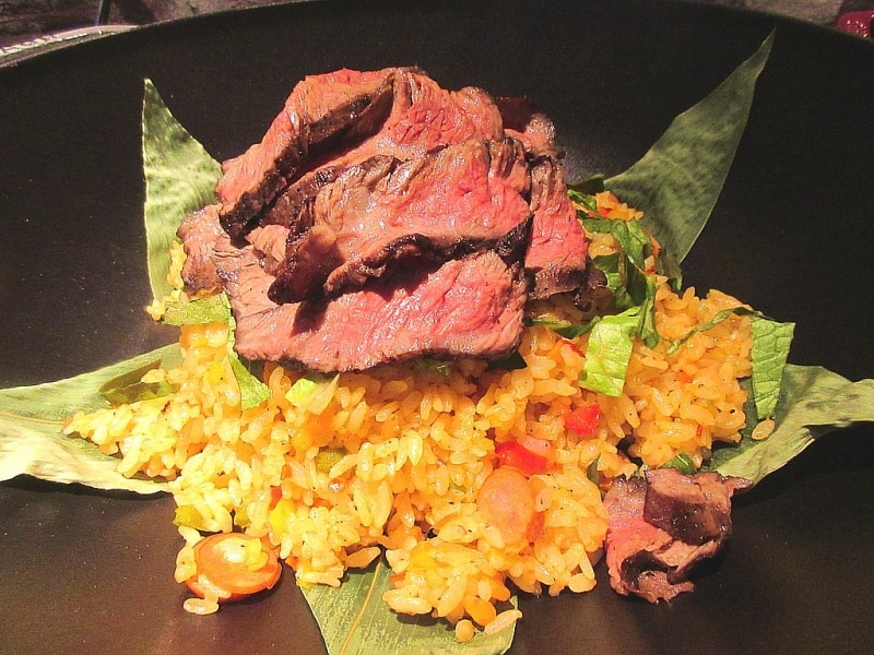 ジャンバラヤ グリルビーフのせ パプリカ チョリソー