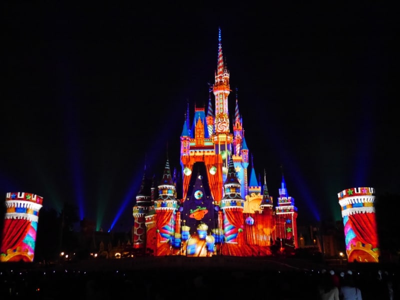 カラフルなシンデレラ城