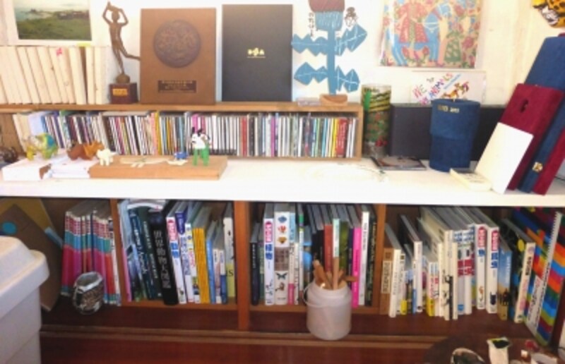 ミロコさんアトリエ（本棚）